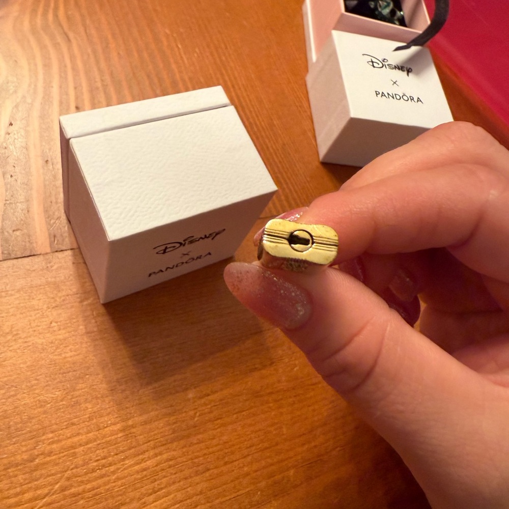 Pandora Gold Padlock Charm - Picture 5 of 7